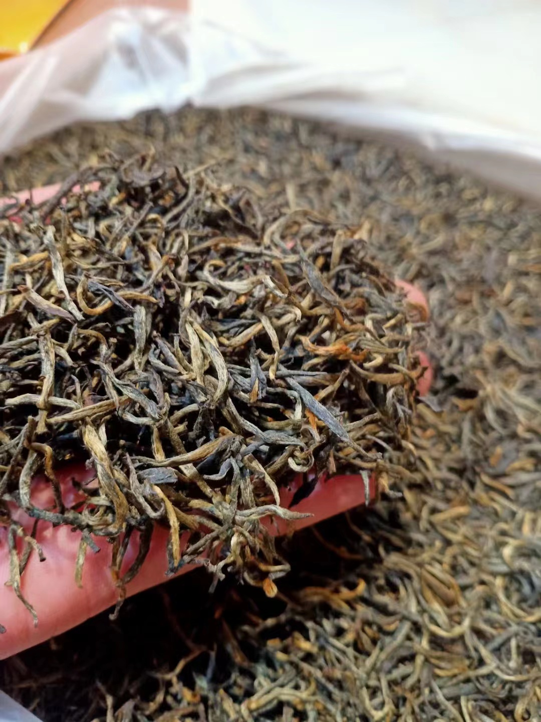 珍藏茶叶指南：哪些茶叶值得长期收藏与投资(图1)