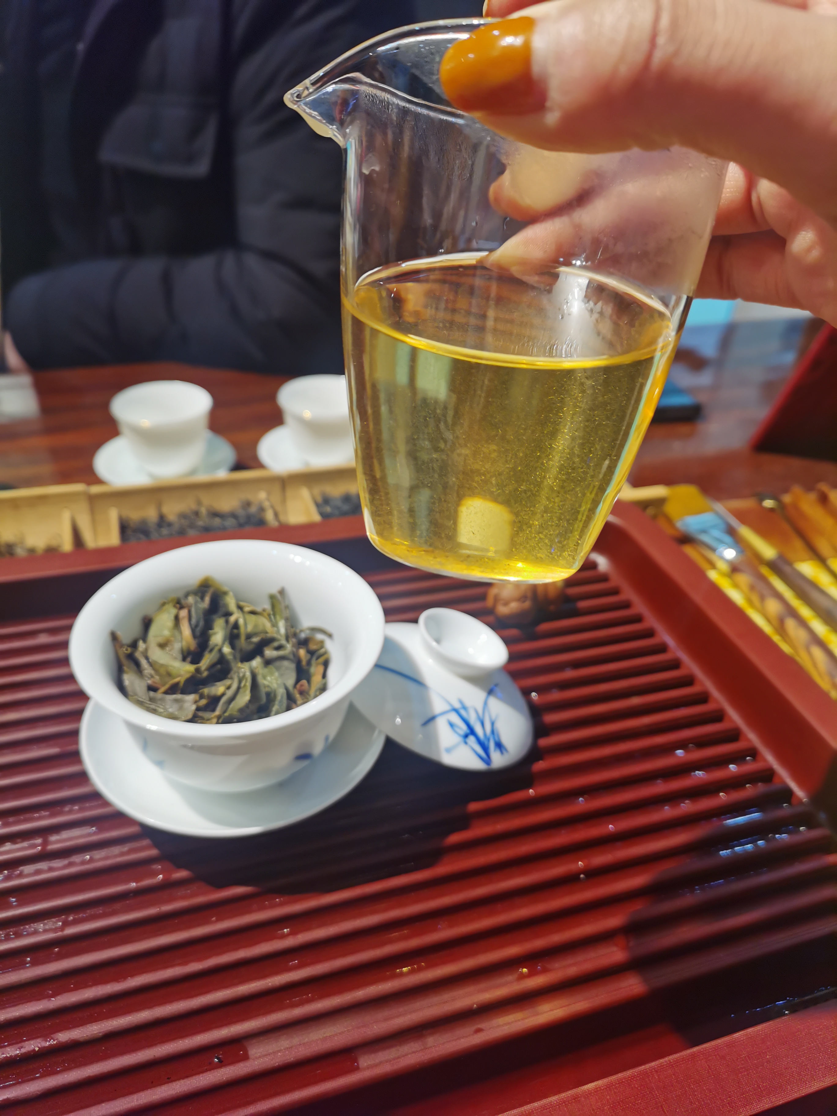 普洱茶采摘艺术：揭秘古树茶的最佳采摘时机与技巧(图1)