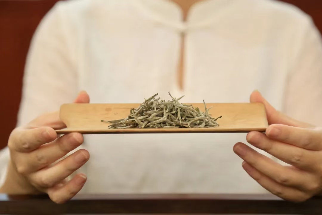 玻璃茶叶罐批发指南：如何选择最适合的茶叶储存容器(图1)