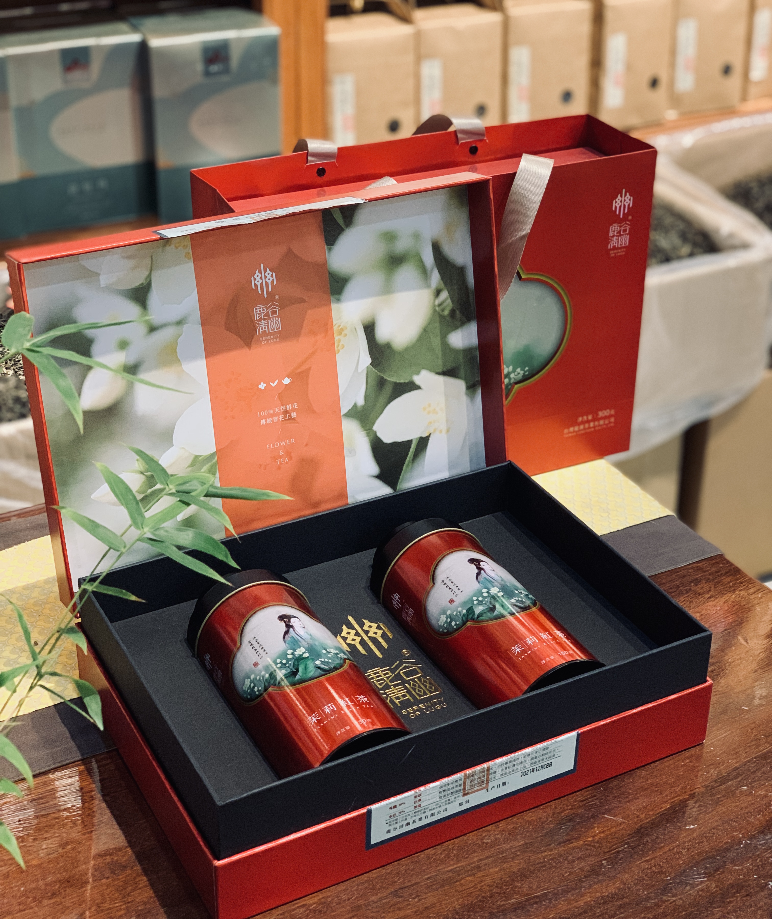 茶叶变白还能饮用吗？专家解析茶叶变色的原因与安全性(图1)
