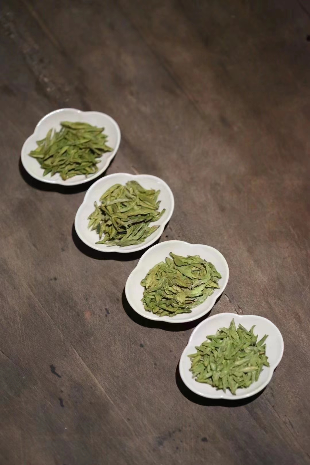 揭秘入水即活的茶叶：从鲜叶到杯中香韵的全过程解析(图1)