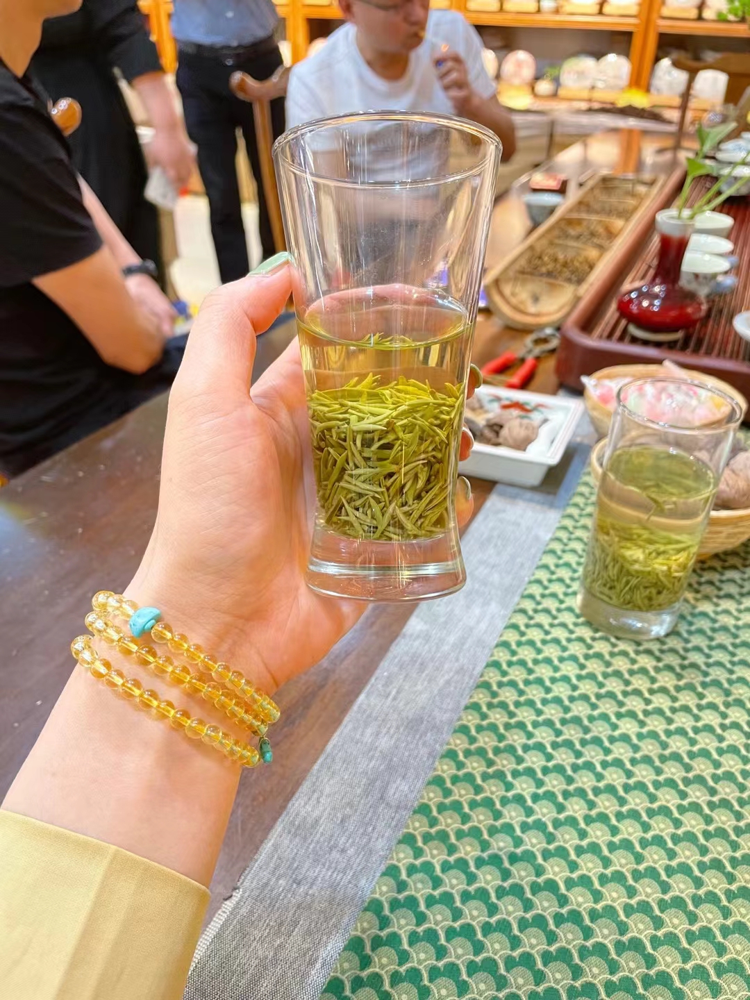 茶叶酸味解析：从品种到冲泡，揭秘茶叶酸味的成因与影响(图1)