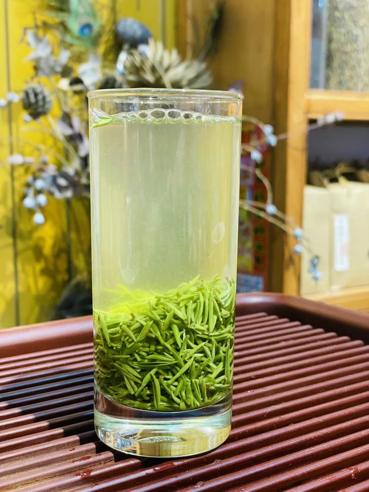 茶叶变白还能喝吗？专家解析茶叶变白的原因与安全性(图1)