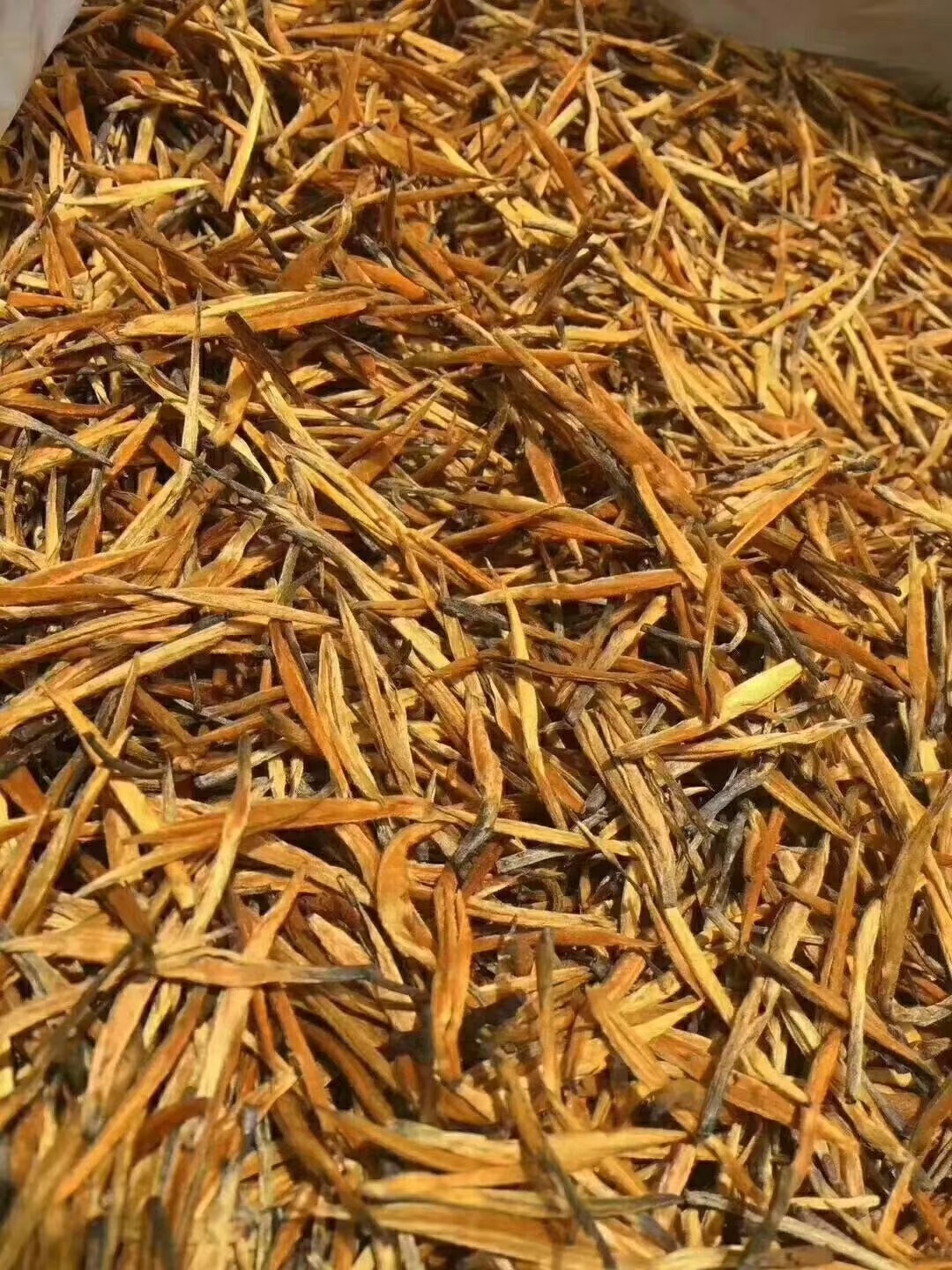 茶具与茶叶的完美搭配：如何选择最适合的杯子来提升茶香体验(图1)