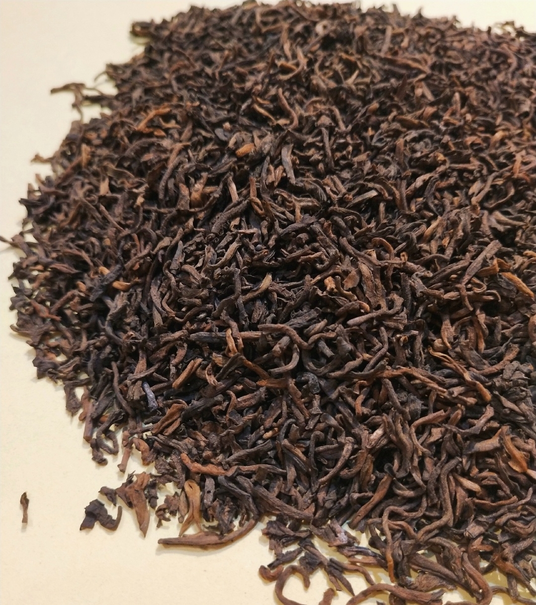冰中岛茶叶探秘：从古树茶园到杯中佳茗的完美之旅(图1)