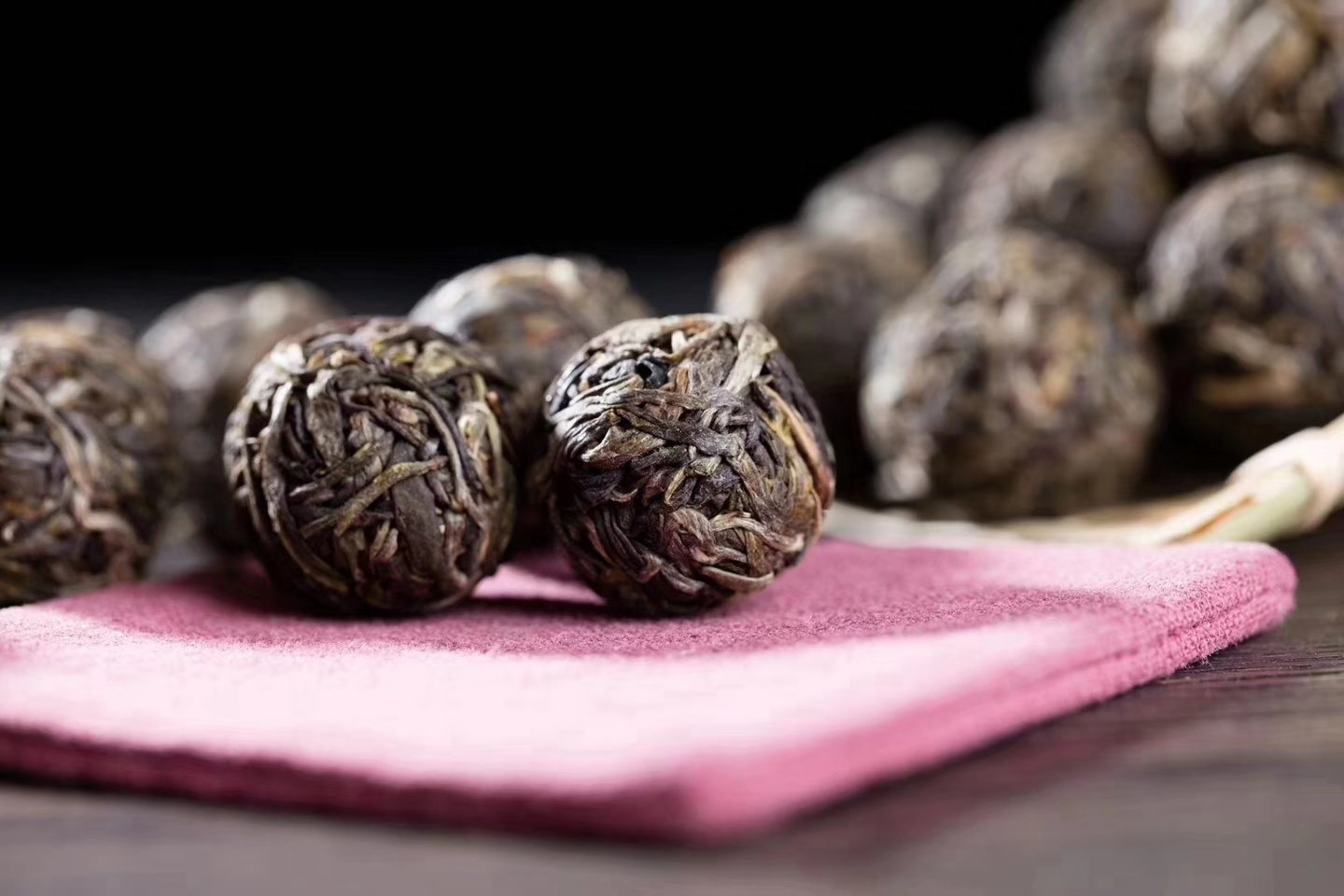 Unlocking the Secrets of Tea: A Comprehensive Guide from Leaf to Cup(图1)