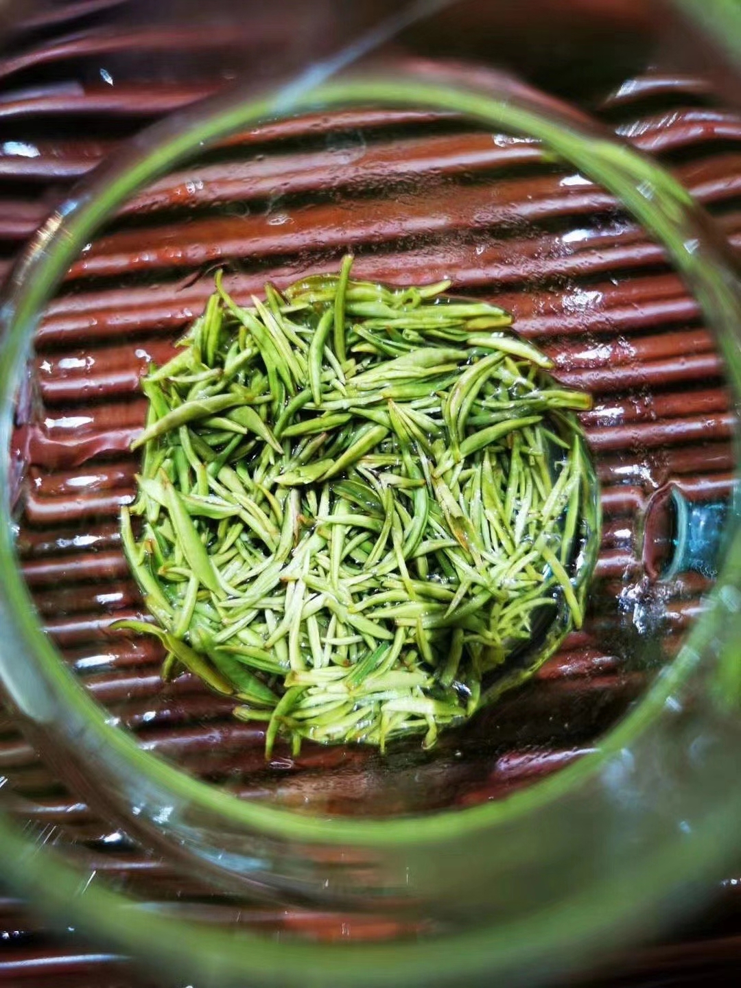 揭秘红茶冲泡艺术：从水温到时间，完美泡茶的关键步骤(图1)