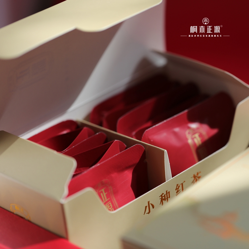 普洱茶的陈化艺术：揭秘时间如何塑造独特风味(图1)
