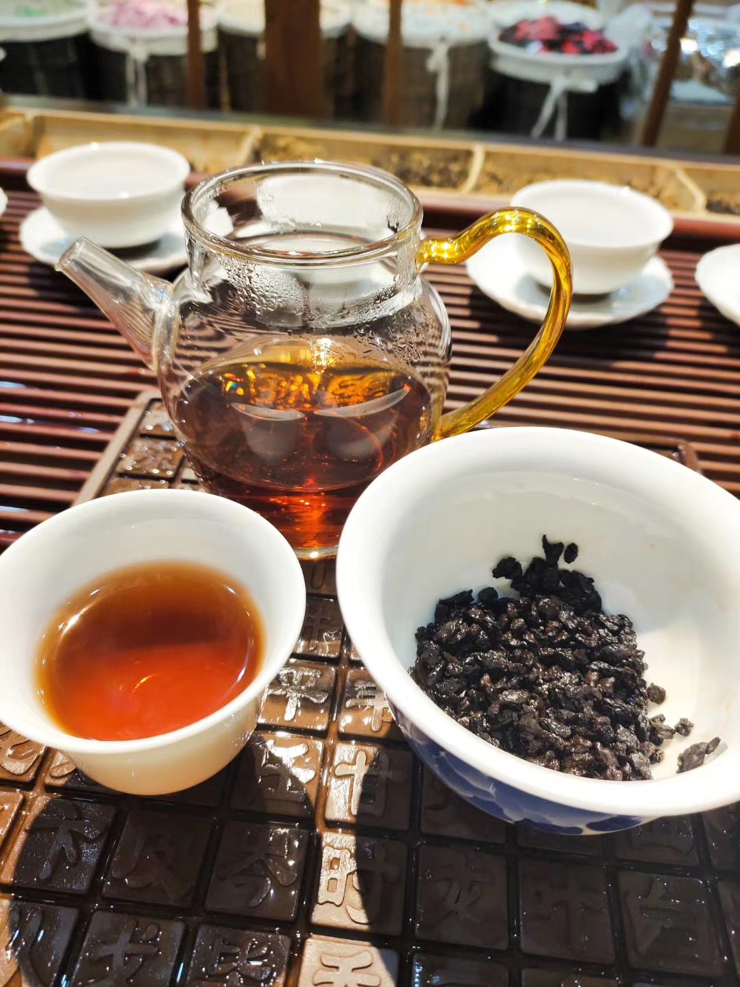 探索茶叶命名的艺术：如何为你的茶叶产品选择一个吸引人的名字(图1)