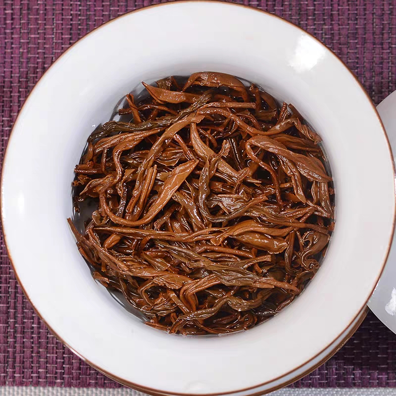 探索老挝茶叶的独特魅力：从古树茶园到精致茶艺(图1)