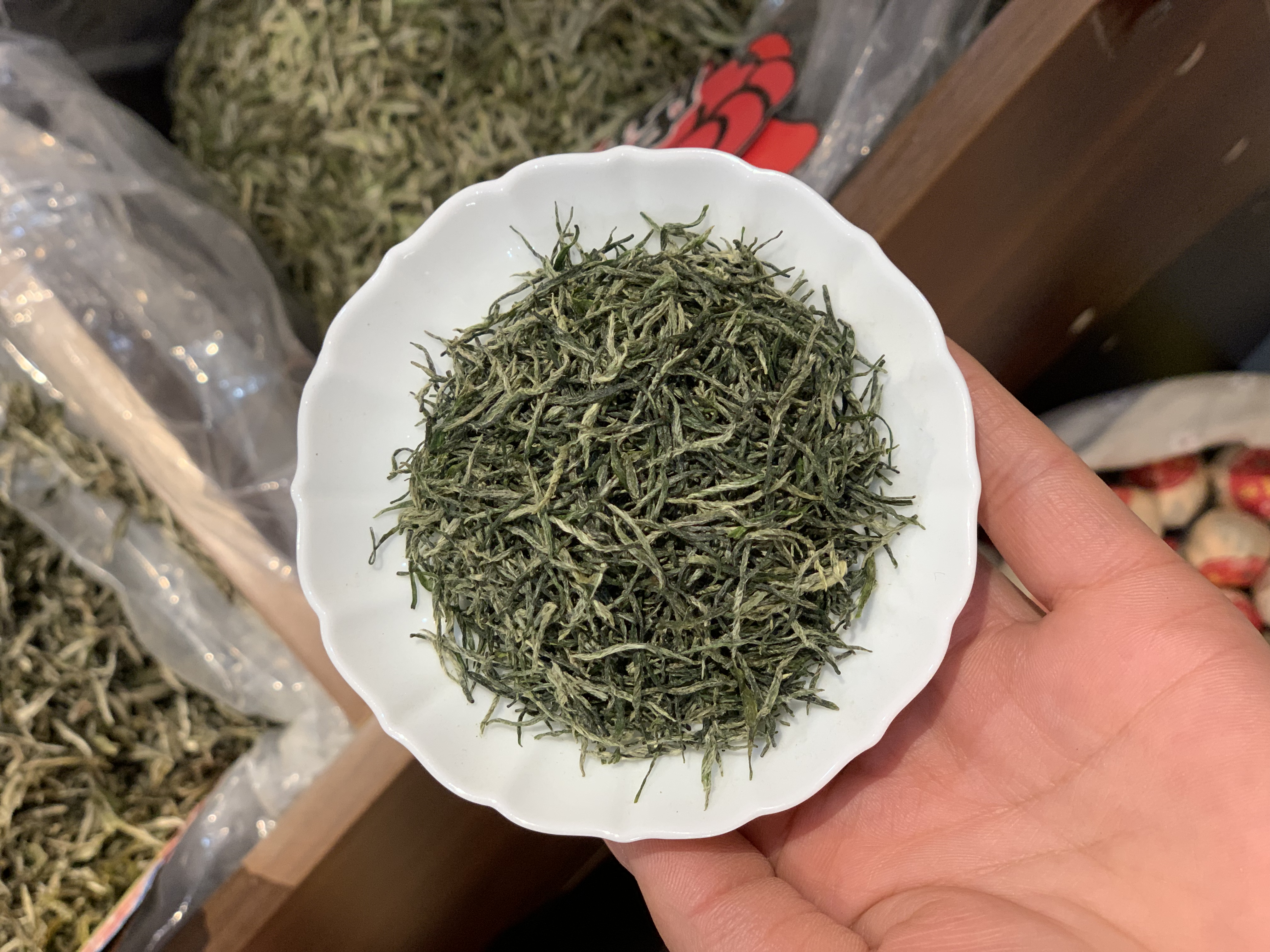 晒干茶叶的艺术：揭秘传统晒青工艺与现代干燥技术(图1)