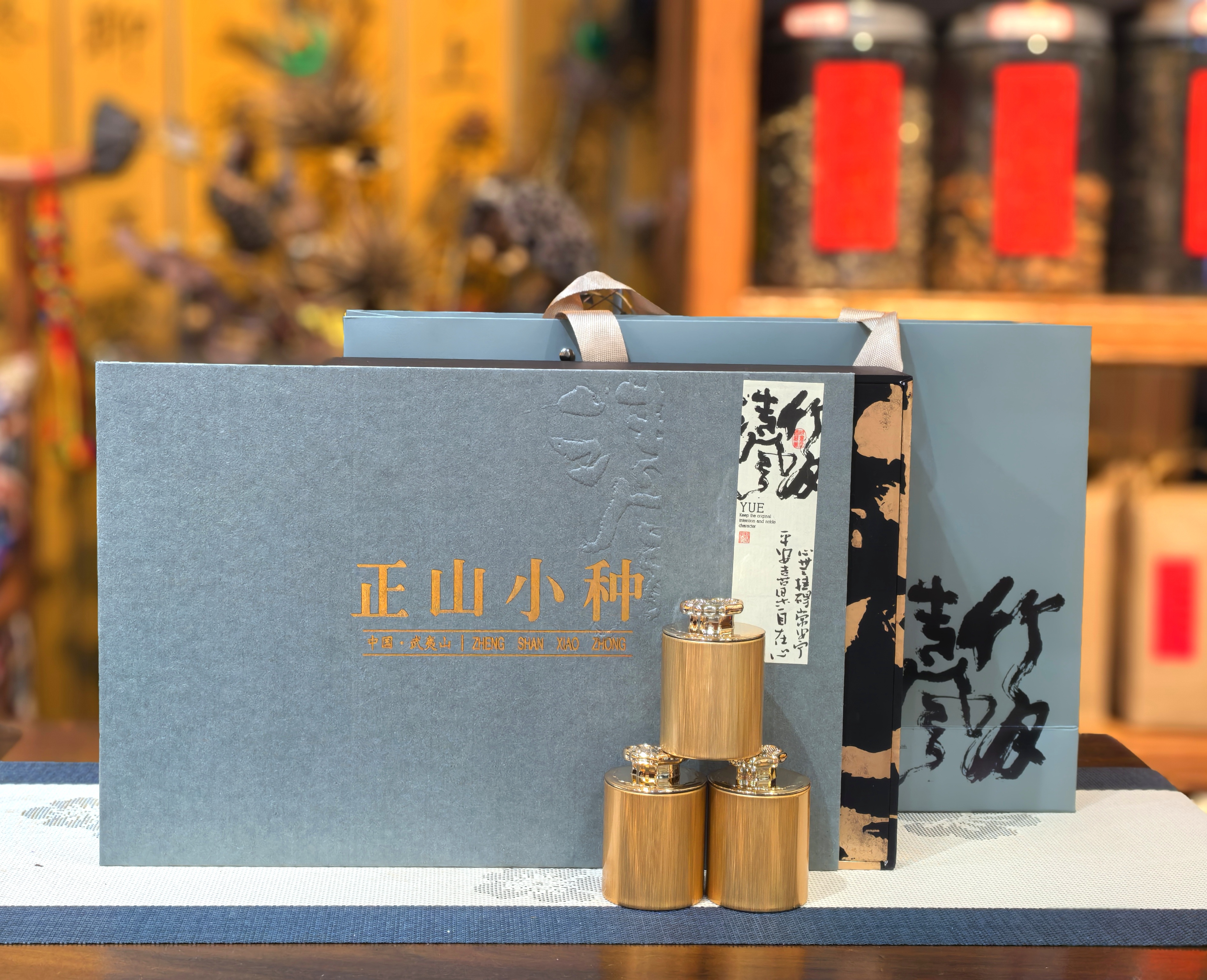红茶下沉现象解析：从叶片结构到冲泡技巧的科学探讨(图1)