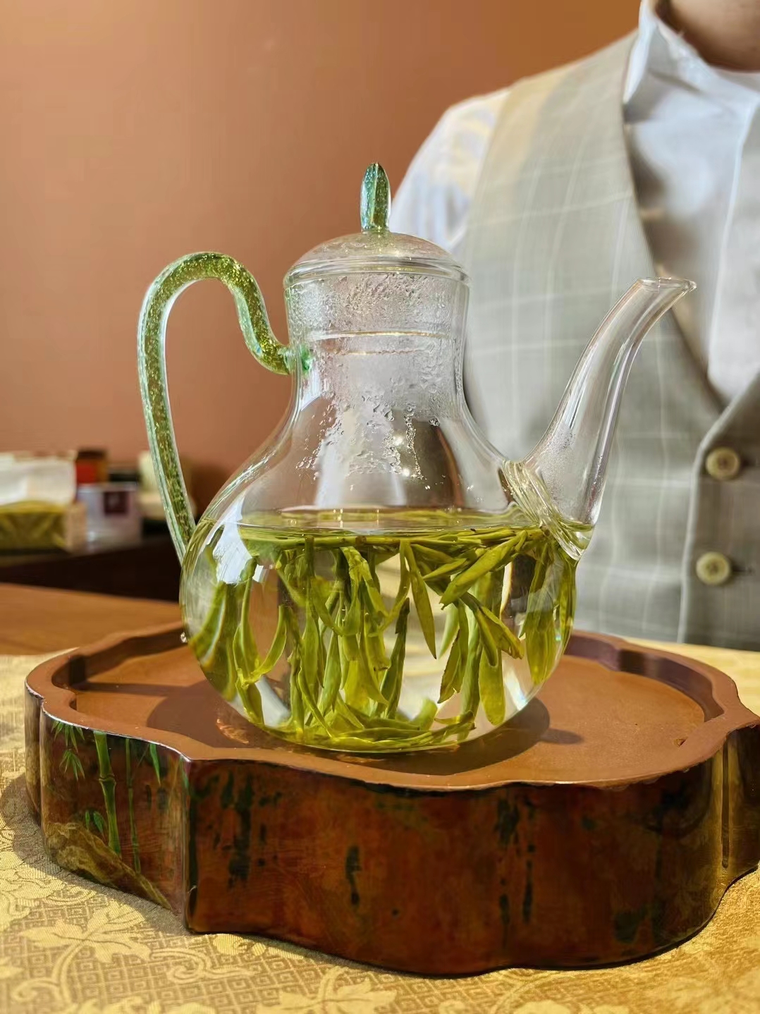 西藏高原茶香：探索世界屋脊上的独特茶叶文化与健康益处(图1)