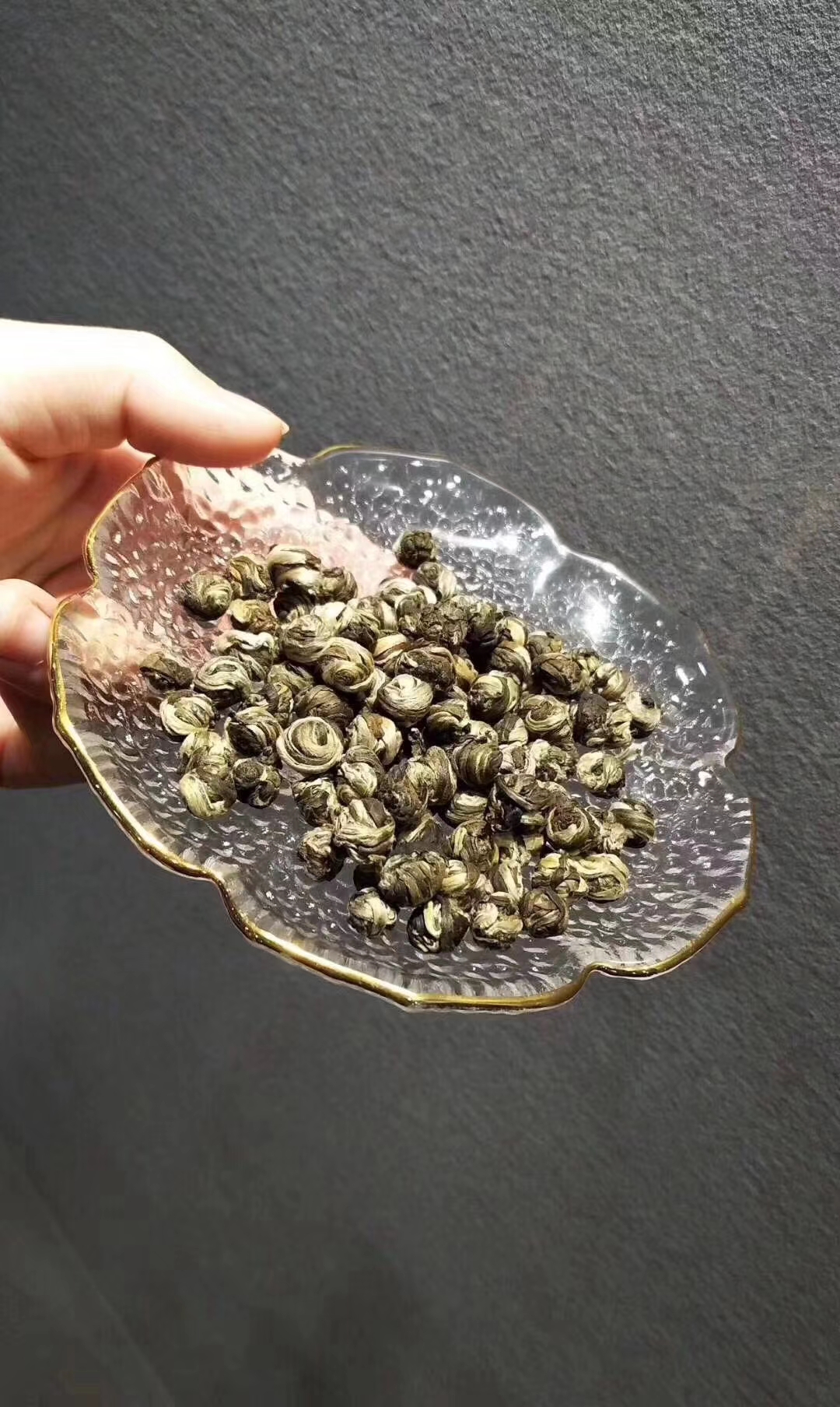 白毫银针：揭秘茶叶白毫的珍贵与冲泡技巧(图1)