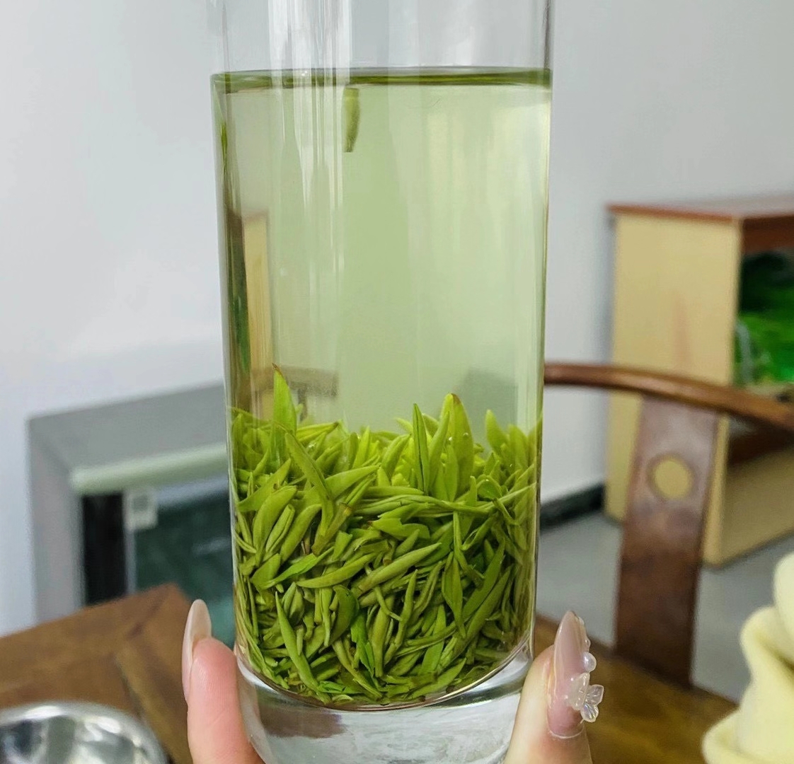 西乡飞凤岭茶叶：探秘高山云雾中的茶香传奇(图1)
