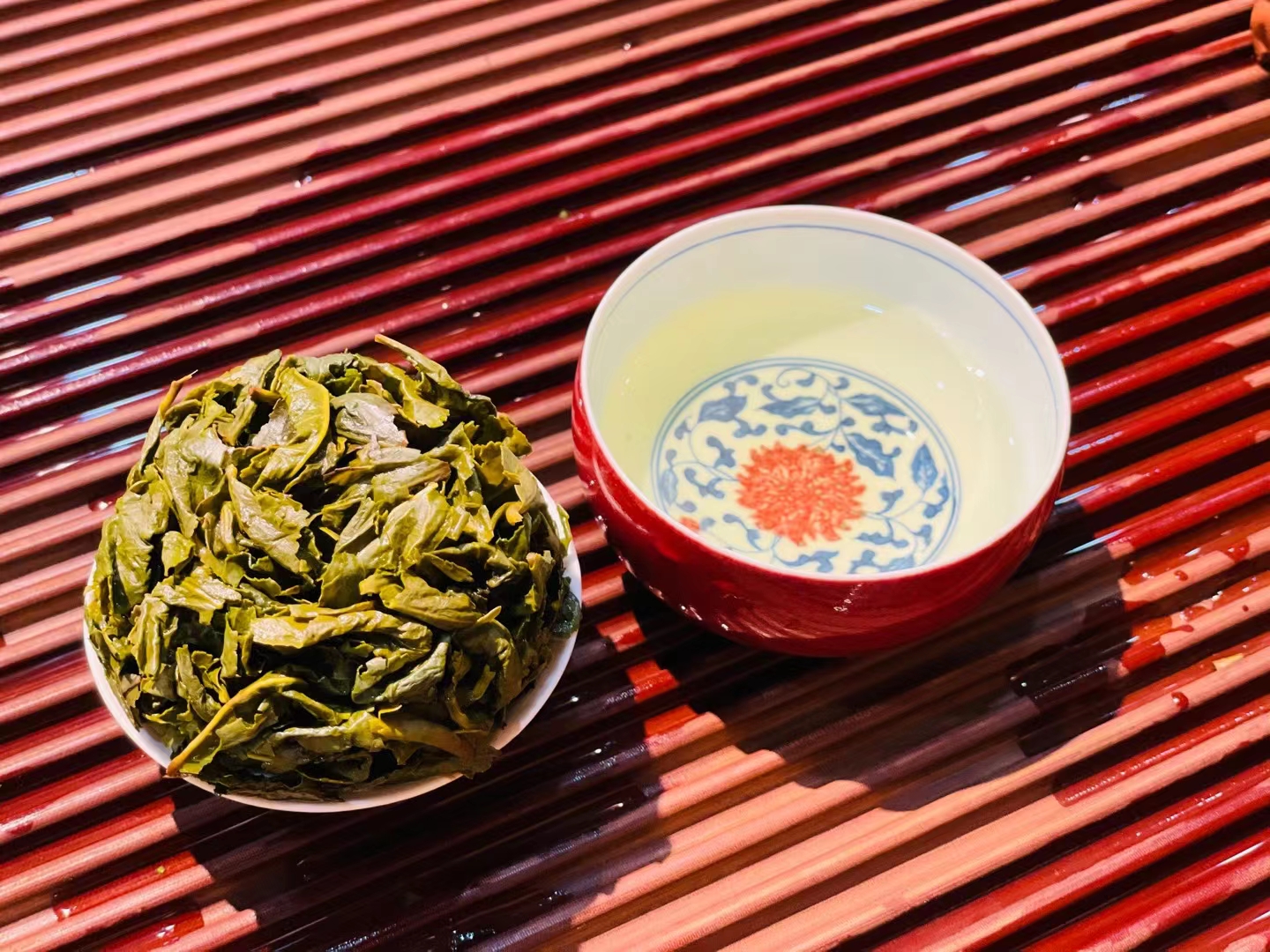 茶叶陈新辨别指南：如何通过外观、香气和口感识别茶叶的新鲜度(图1)