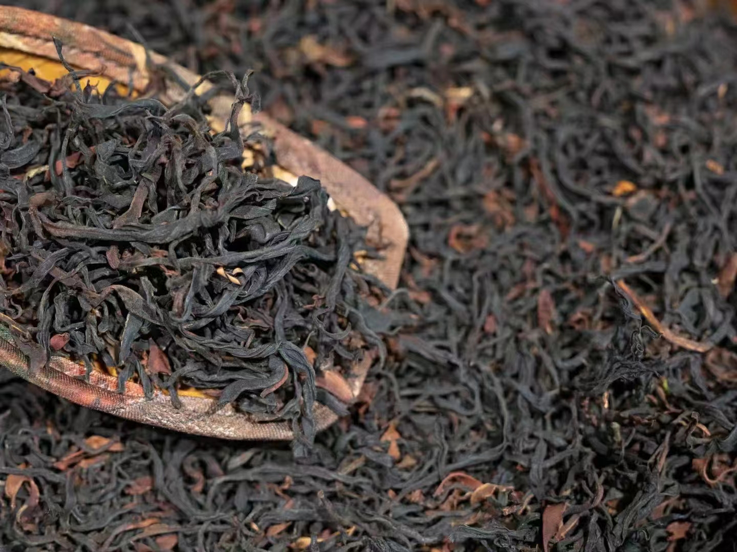 探索中国十大名茶：揭秘各产地的独特风味与制作工艺(图1)