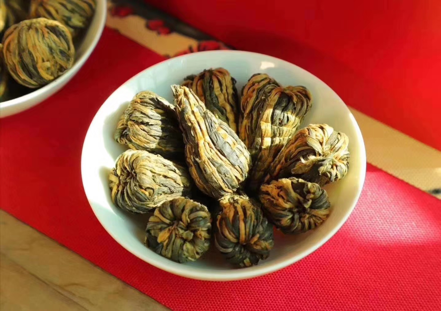 喫茶去：探索茶叶的千年文化与现代品鉴艺术(图1)