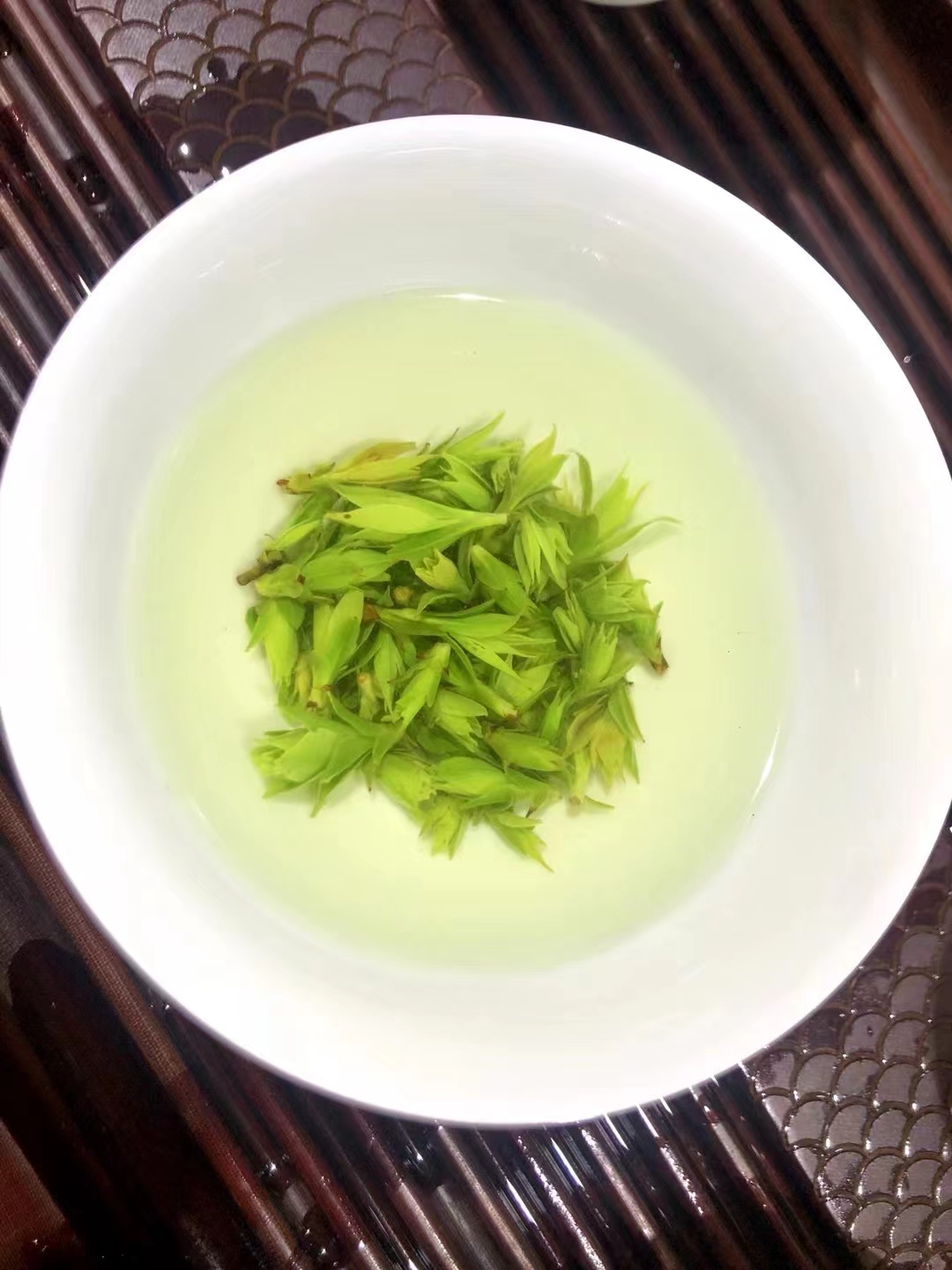 乌龙茶的独特魅力：从发酵工艺到品鉴技巧全解析(图1)