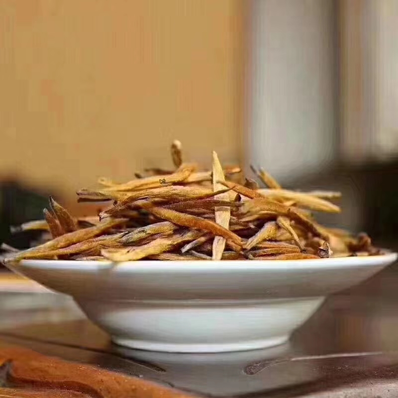 金属器皿对茶叶品质的影响：科学解析与冲泡建议(图1)